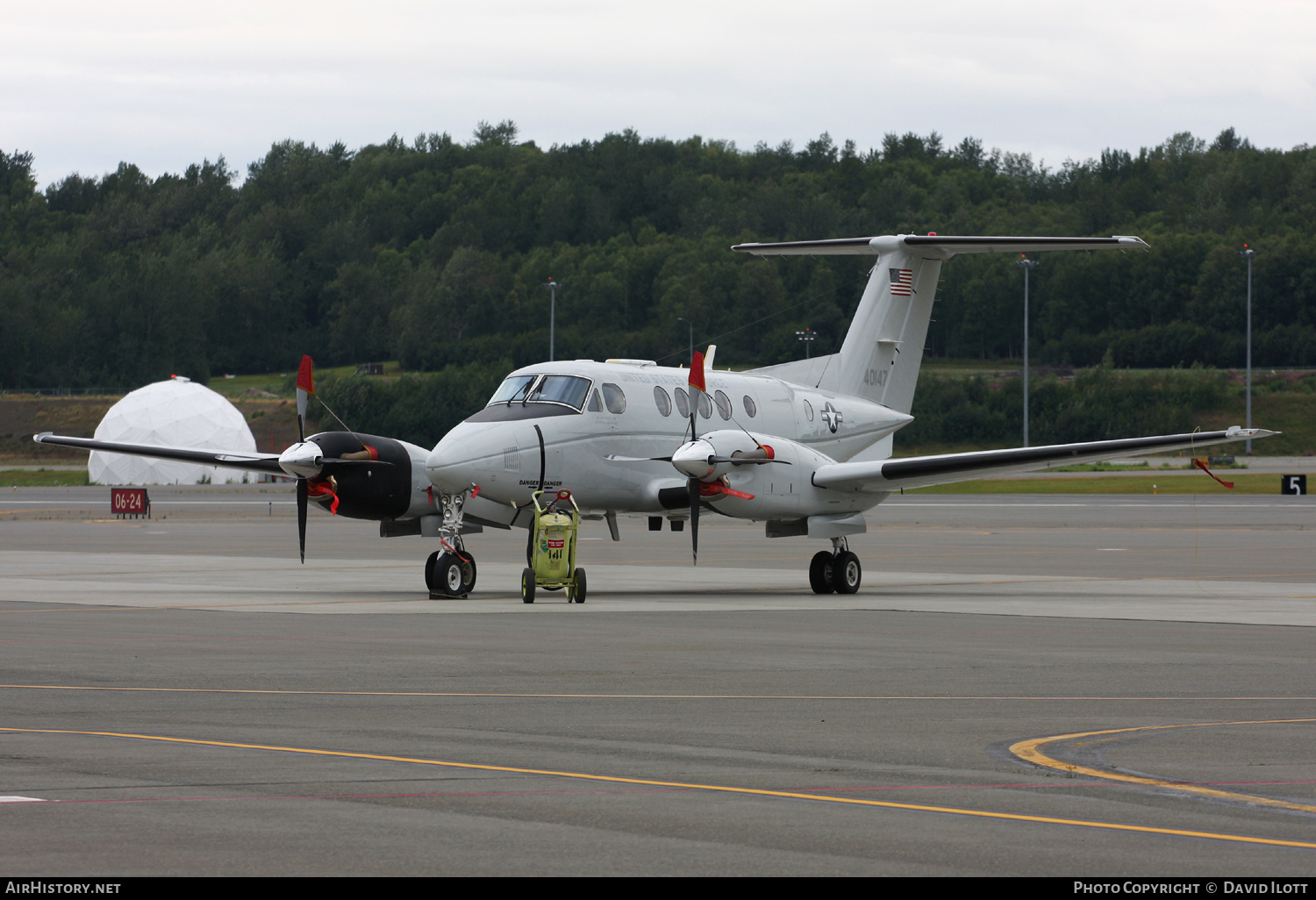 Aircraft Photo of 84-0147 / 40147 | Beech C-12F Huron (B200C) | USA - Air Force | AirHistory.net #493853