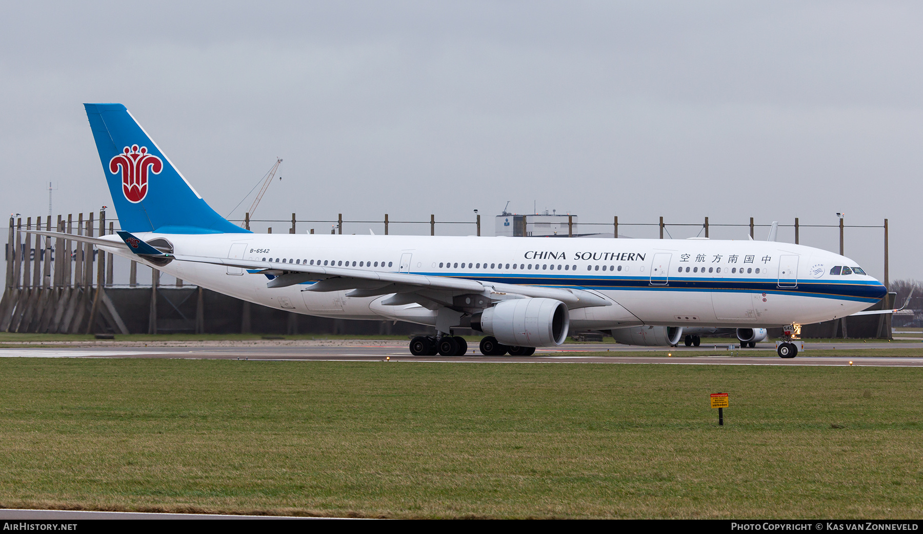 Aircraft Photo of B-6542 | Airbus A330-223 | China Southern Airlines | AirHistory.net #494028