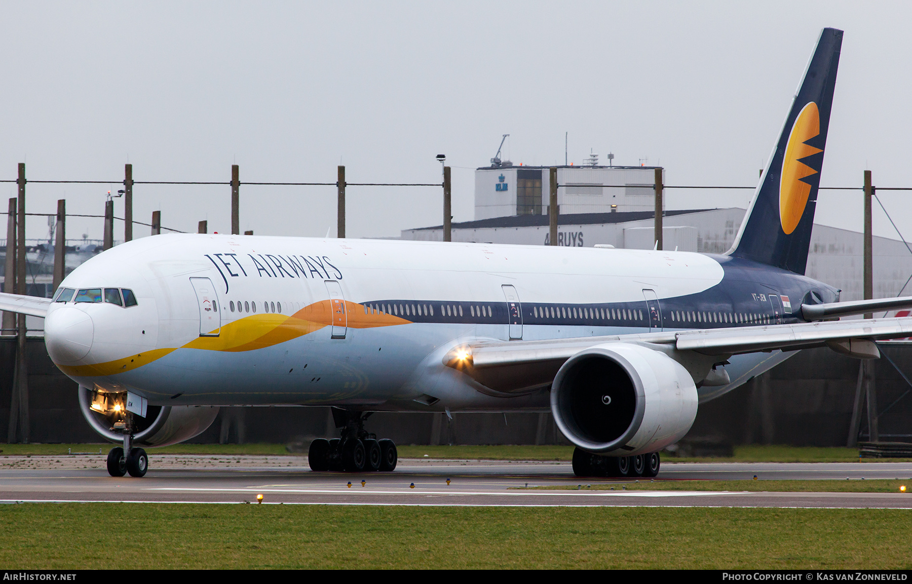 Aircraft Photo of VT-JEW | Boeing 777-35R/ER | Jet Airways | AirHistory.net #494040