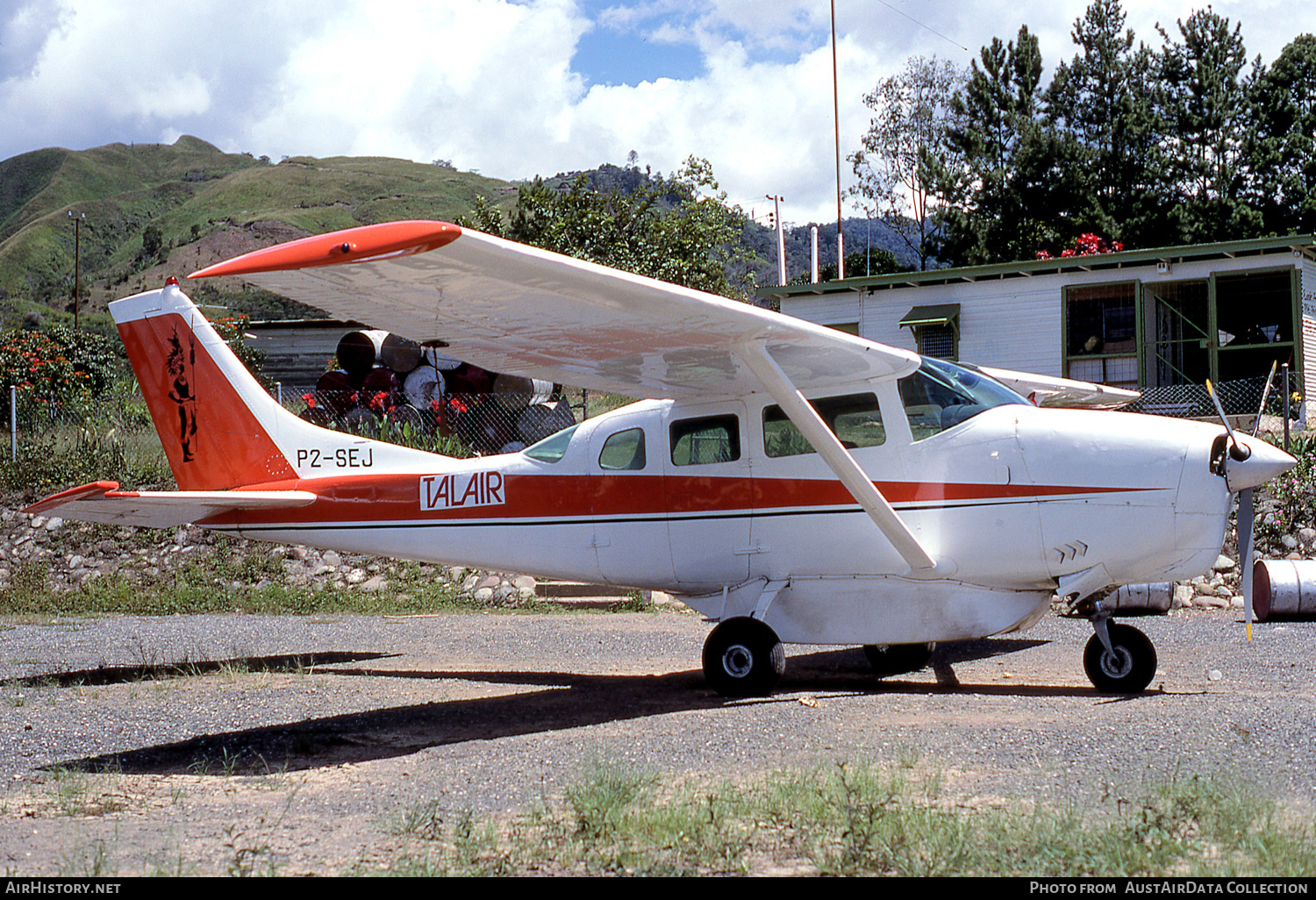 Aircraft Photo of P2-SEJ | Cessna U206C Super Skywagon | Talair - Tourist Airline of Niugini | AirHistory.net #494087