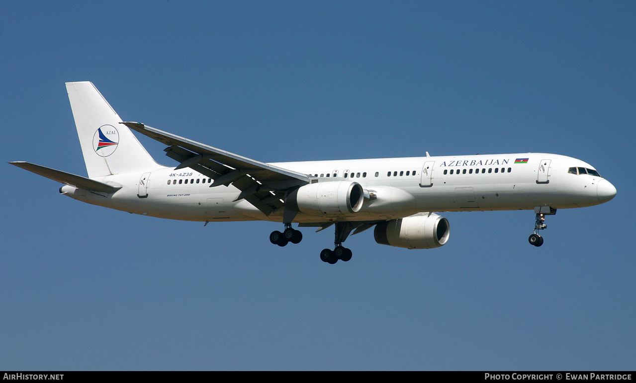 Aircraft Photo of 4K-AZ38 | Boeing 757-256 | Azerbaijan Airlines - AZAL - AHY | AirHistory.net #494101