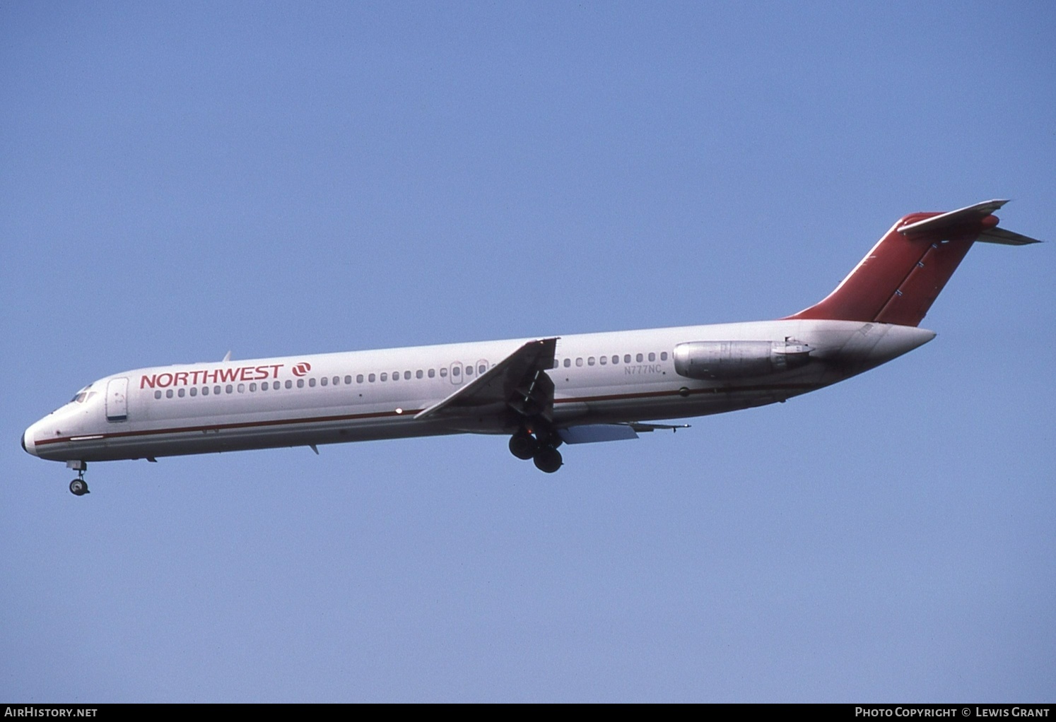 Aircraft Photo of N777NC | McDonnell Douglas DC-9-51 | Northwest Airlines | AirHistory.net #494212