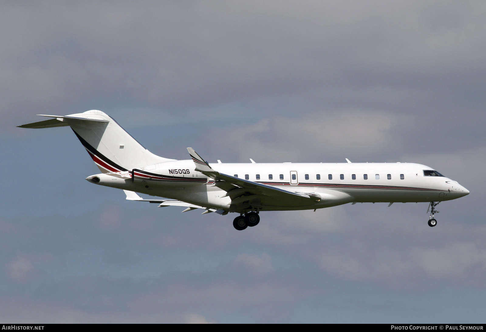 Aircraft Photo of N150QS | Bombardier Global 6000 (BD-700-1A10) | AirHistory.net #494247