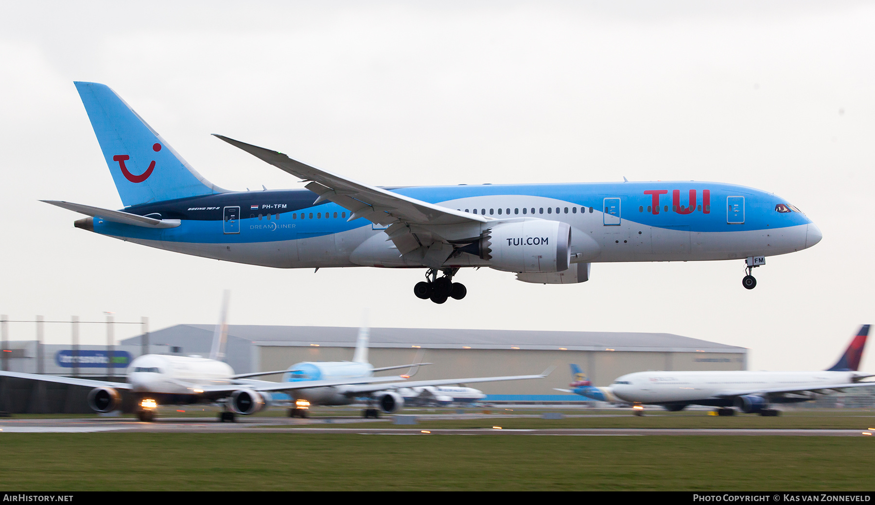 Aircraft Photo of PH-TFM | Boeing 787-8 Dreamliner | TUI | AirHistory.net #494480