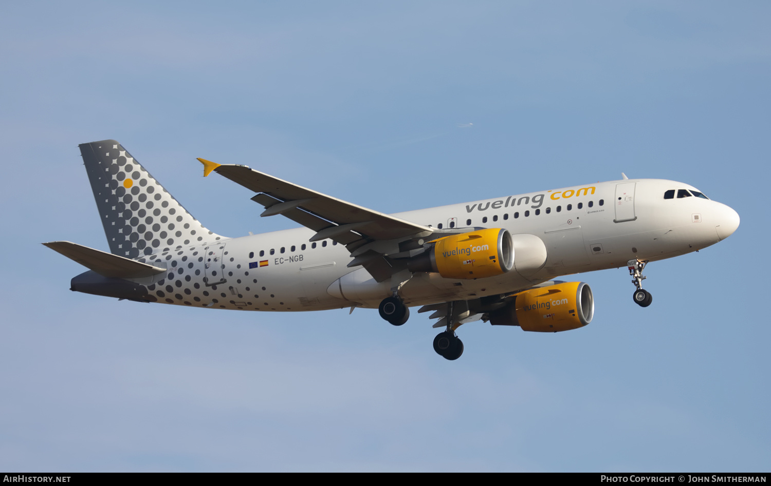 Aircraft Photo of EC-NGB | Airbus A319-111 | Vueling Airlines | AirHistory.net #494566