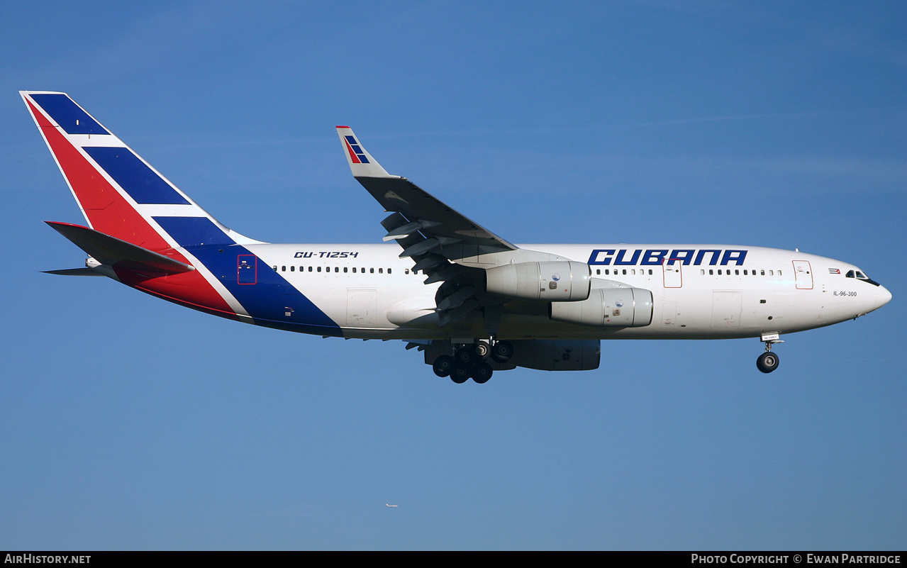 Aircraft Photo of CU-T1254 | Ilyushin Il-96-300 | Cubana | AirHistory.net #494611