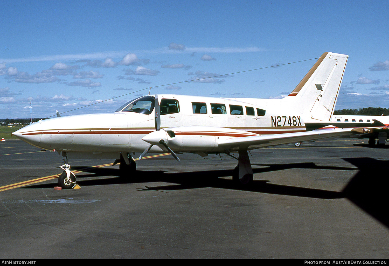 Aircraft Photo of N2748X | Cessna 402C Utililiner | AirHistory.net #494702