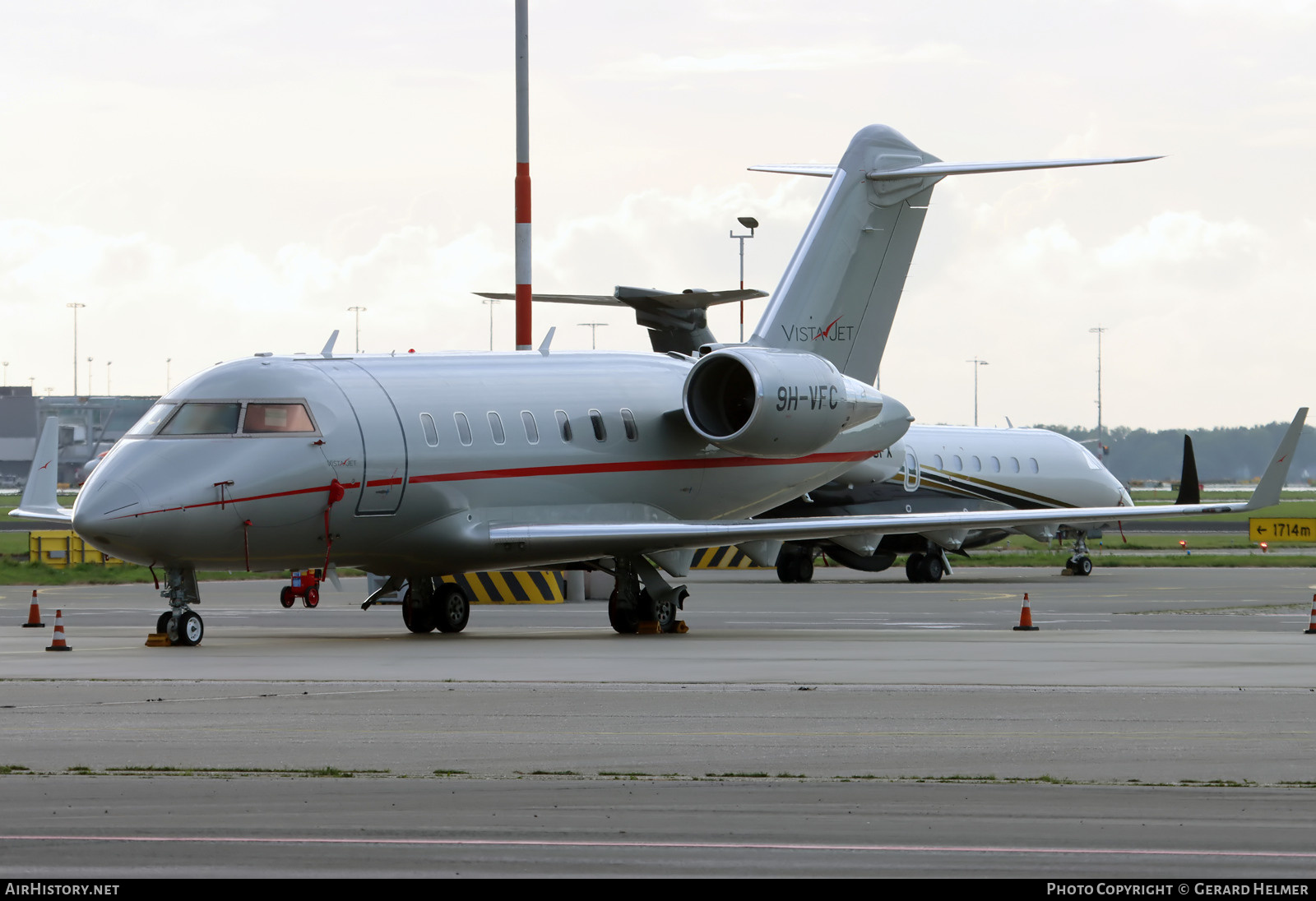 Aircraft Photo of 9H-VFC | Bombardier Challenger 605 (CL-600-2B16) | VistaJet | AirHistory.net #494768