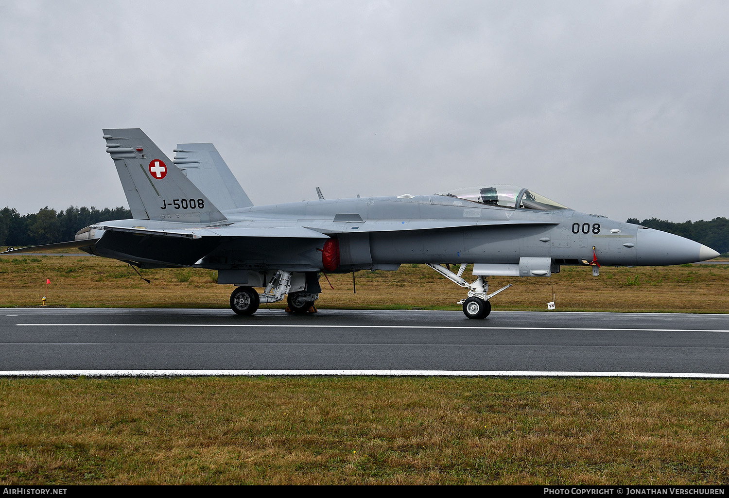Aircraft Photo of J-5008 | McDonnell Douglas F/A-18C Hornet | Switzerland - Air Force | AirHistory.net #494950