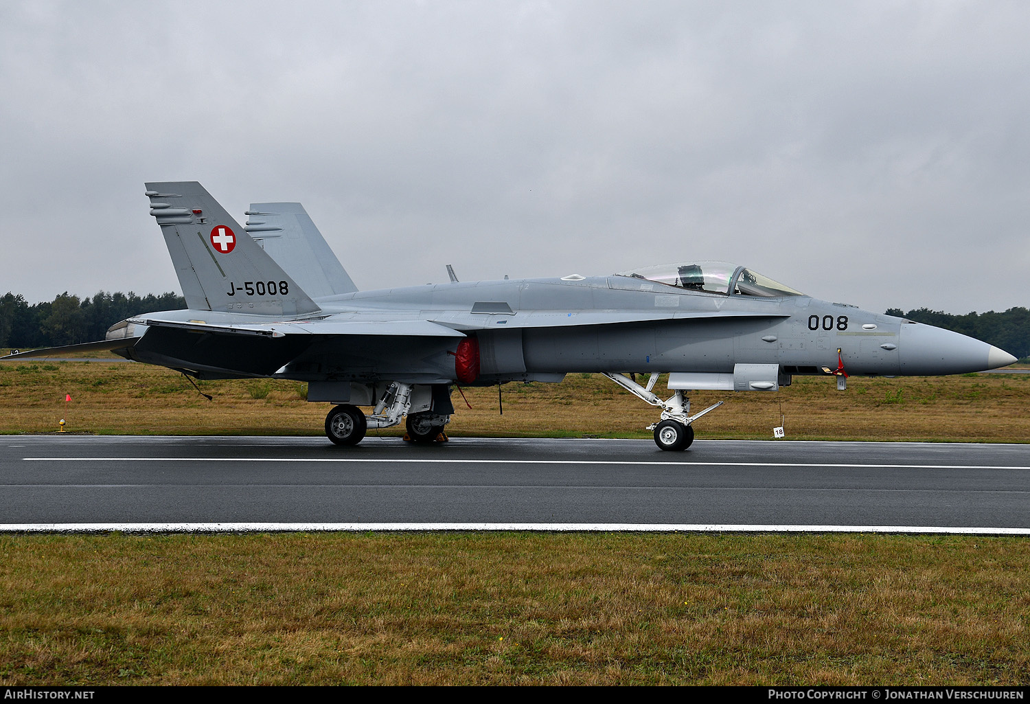 Aircraft Photo of J-5008 | McDonnell Douglas F/A-18C Hornet | Switzerland - Air Force | AirHistory.net #494950