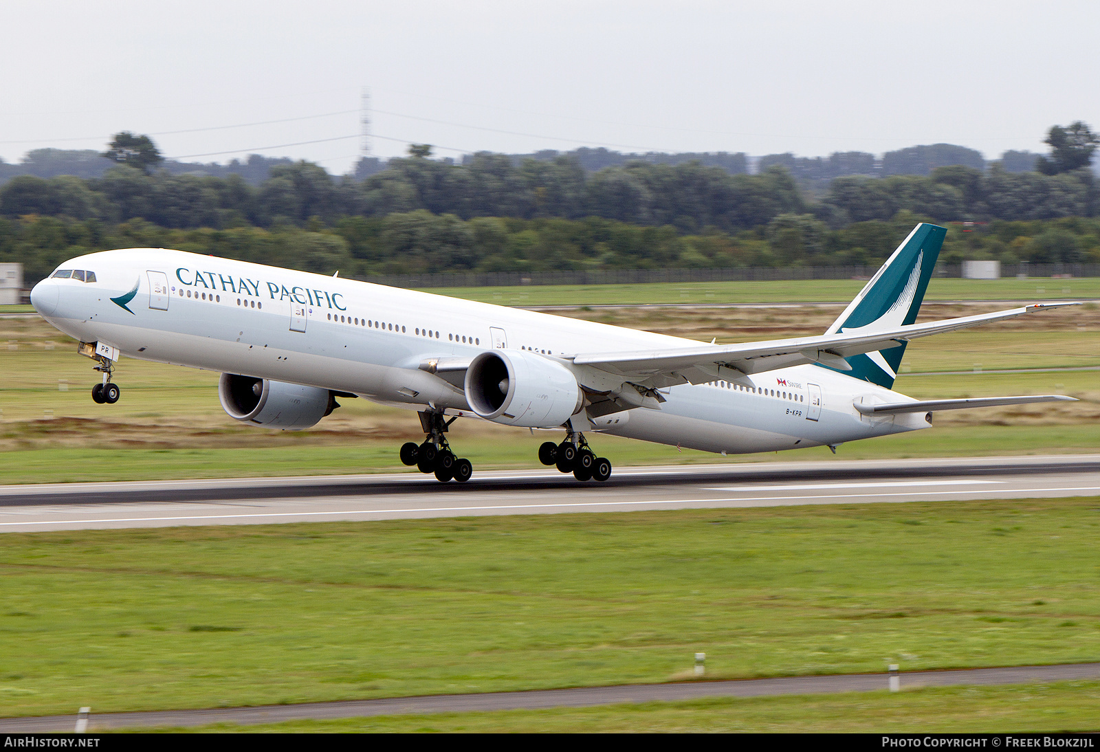 Aircraft Photo of B-KPR | Boeing 777-367/ER | Cathay Pacific Airways | AirHistory.net #494995