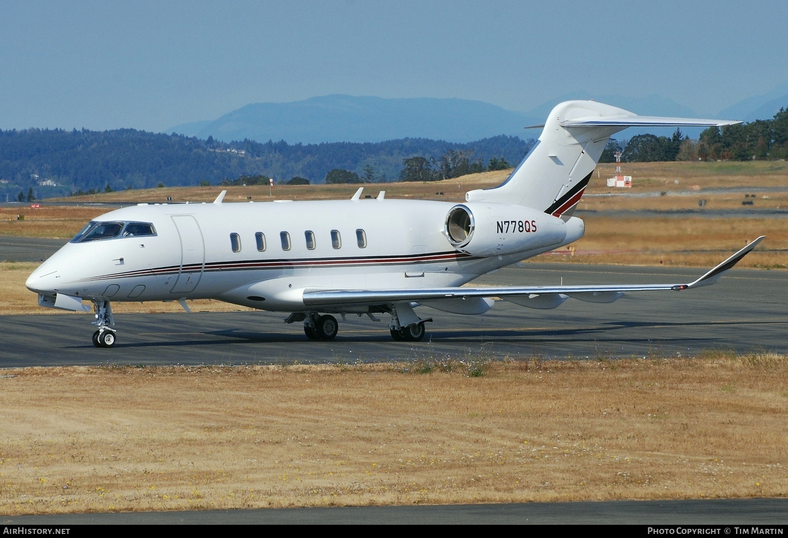 Aircraft Photo of N778QS | Bombardier Challenger 350 (BD-100-1A10) | AirHistory.net #495040