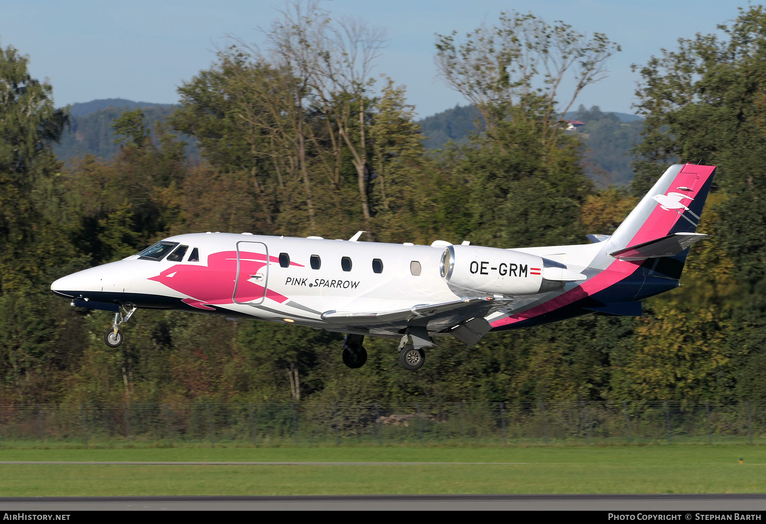 Aircraft Photo of OE-GRM | Cessna 560XL Citation XLS+ | Pink Sparrow | AirHistory.net #495143