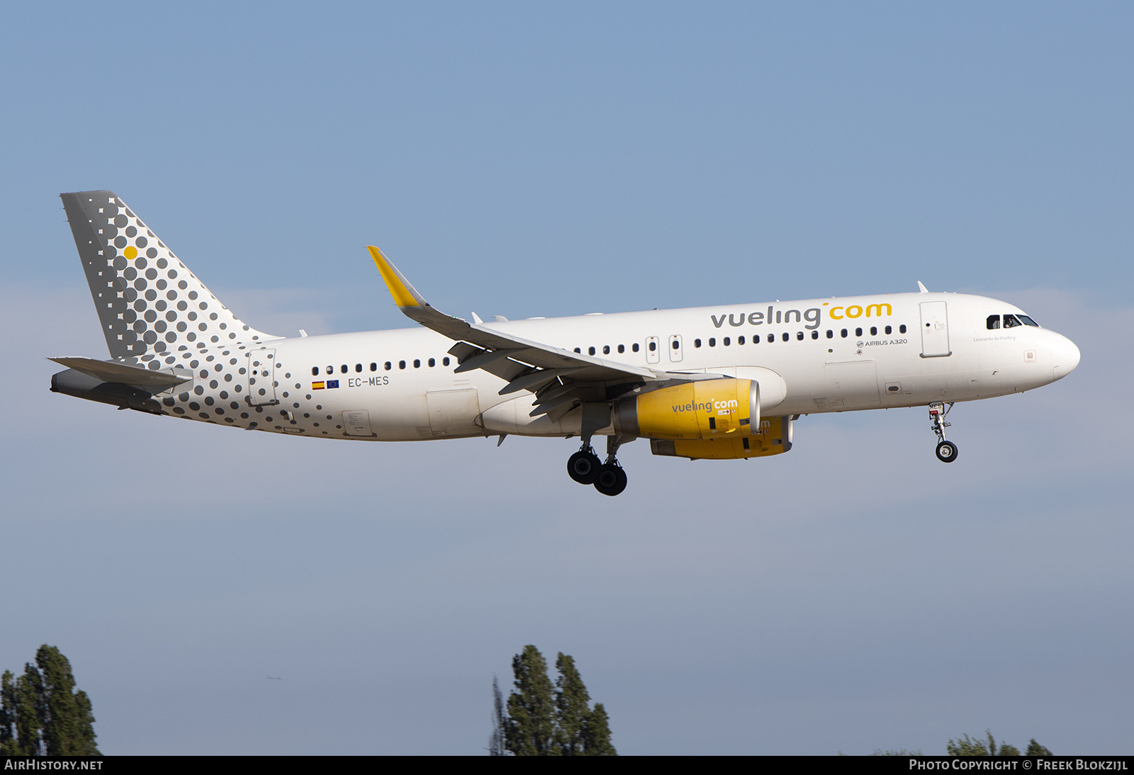Aircraft Photo of EC-MES | Airbus A320-232 | Vueling Airlines | AirHistory.net #495245