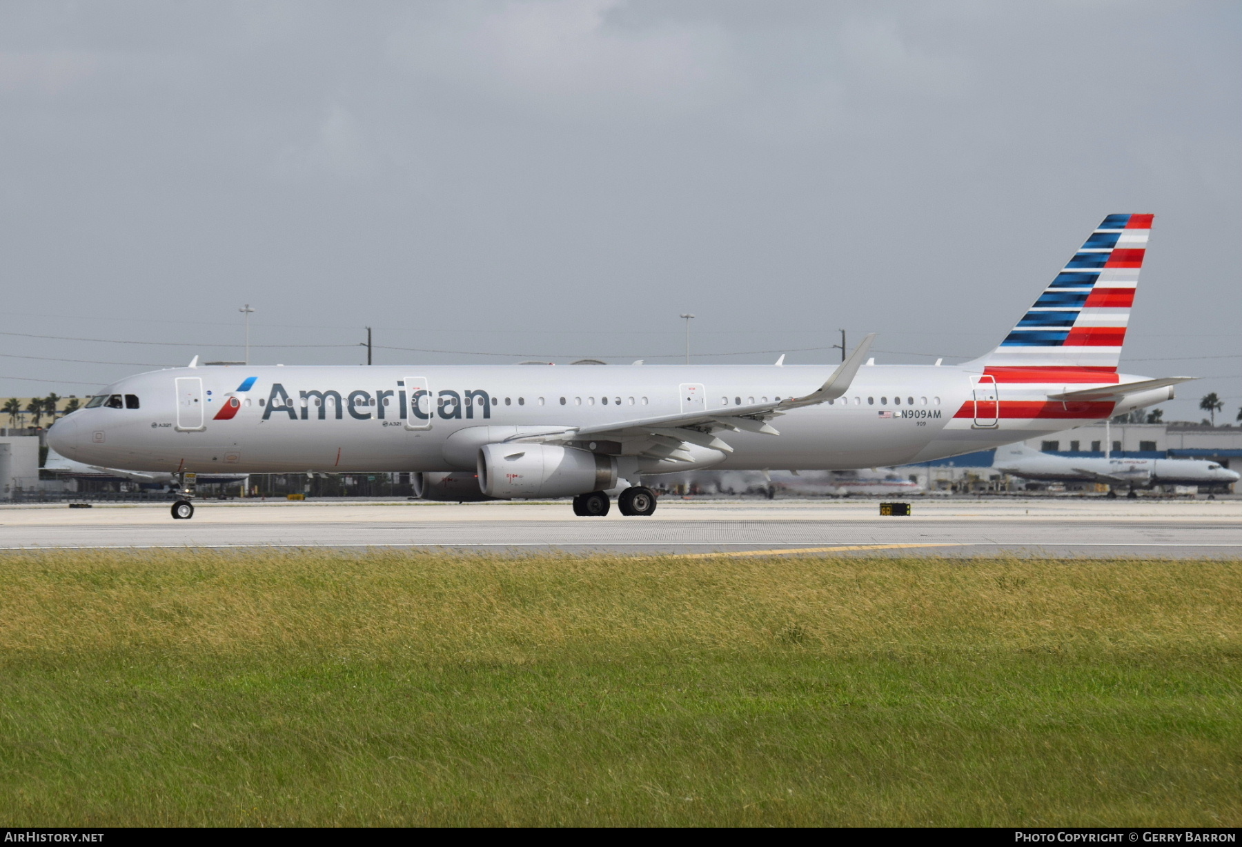 Aircraft Photo of N909AM | Airbus A321-231 | American Airlines | AirHistory.net #495260