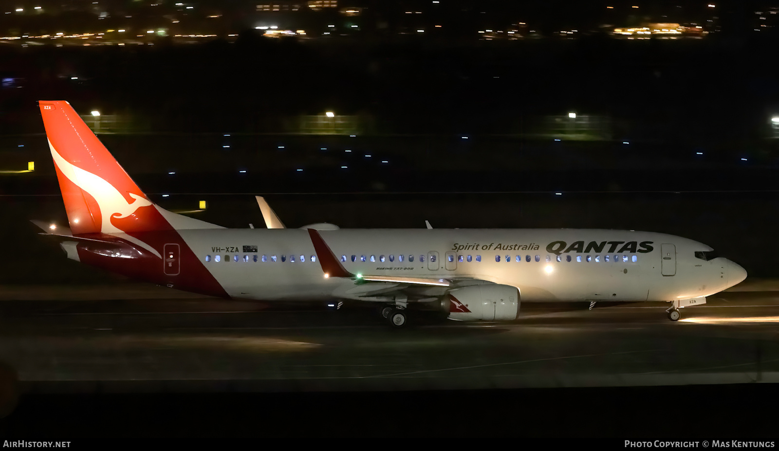 Aircraft Photo of VH-XZA | Boeing 737-838 | Qantas | AirHistory.net #495322