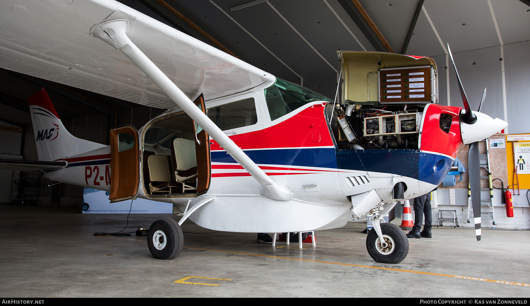 Aircraft Photo of P2-MFG | Cessna TU206F Turbo Stationair | Missionary Aviation Fellowship - MAF | AirHistory.net #495366