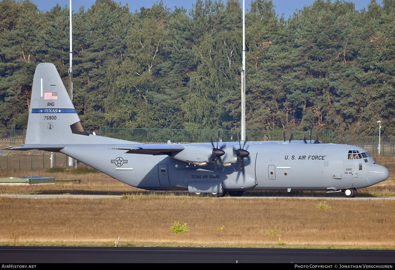 Aircraft Photo of 17-5900 / 75900 | Lockheed Martin C-130J-30 Hercules | USA - Air Force | AirHistory.net #495460