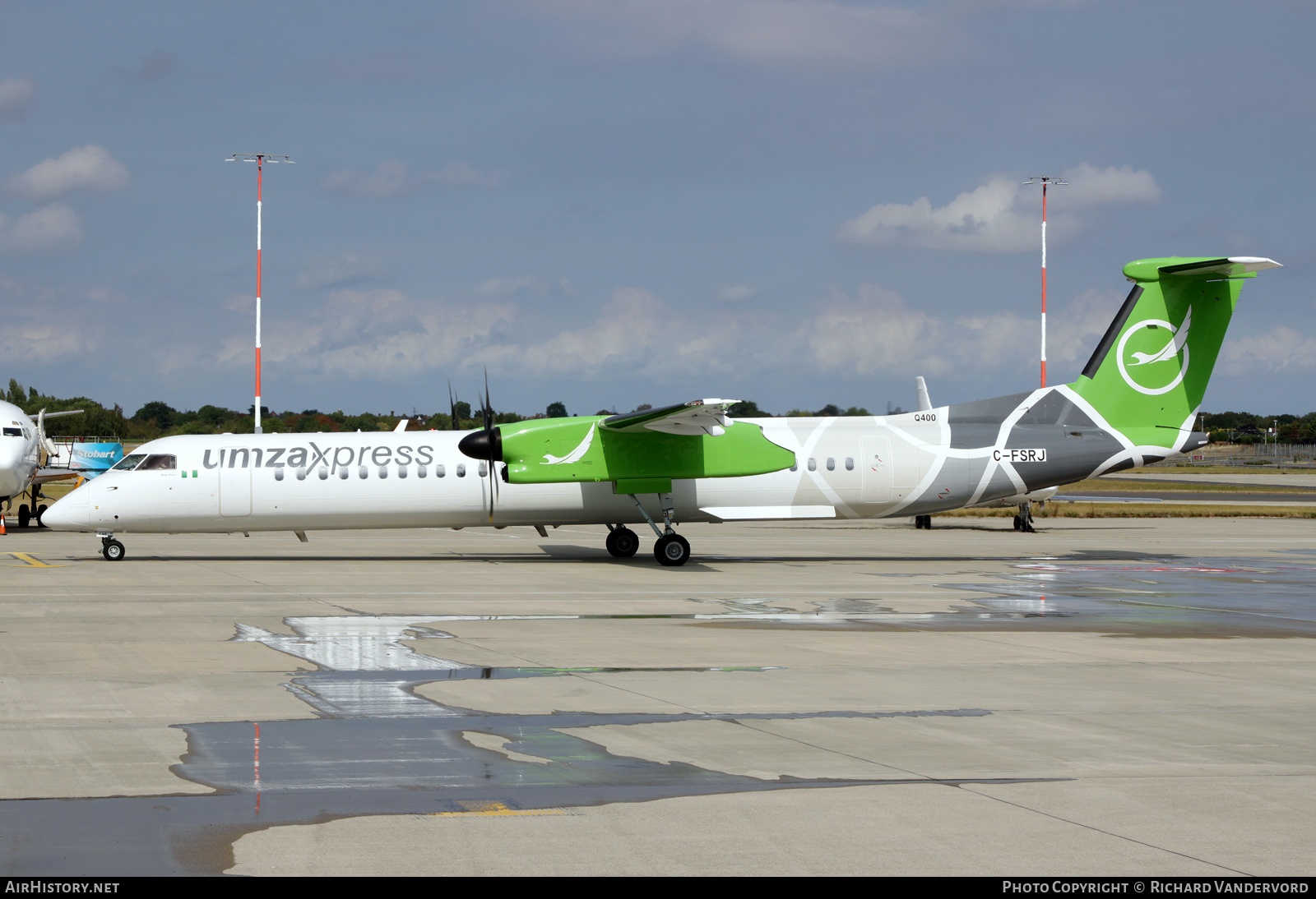 Aircraft Photo of C-FSRJ | Bombardier DHC-8-402 Dash 8 | Umza Express | AirHistory.net #495521