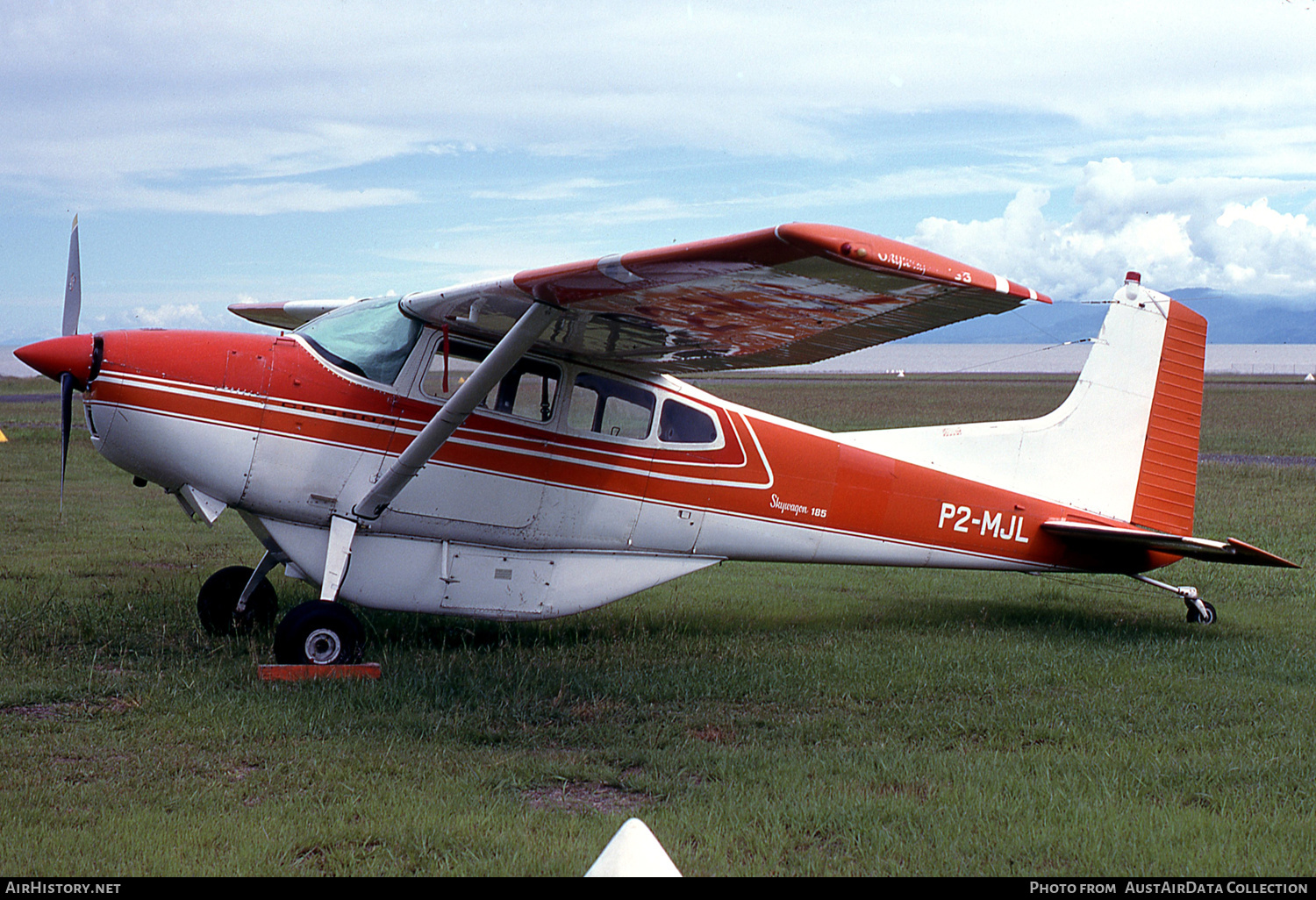 Aircraft Photo of P2-MJL | Cessna A185E Skywagon 185 | AirHistory.net #495615