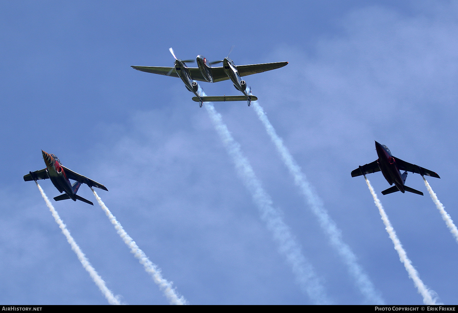 Aircraft Photo of N25Y | Lockheed P-38L Lightning | Red Bull | AirHistory.net #495660