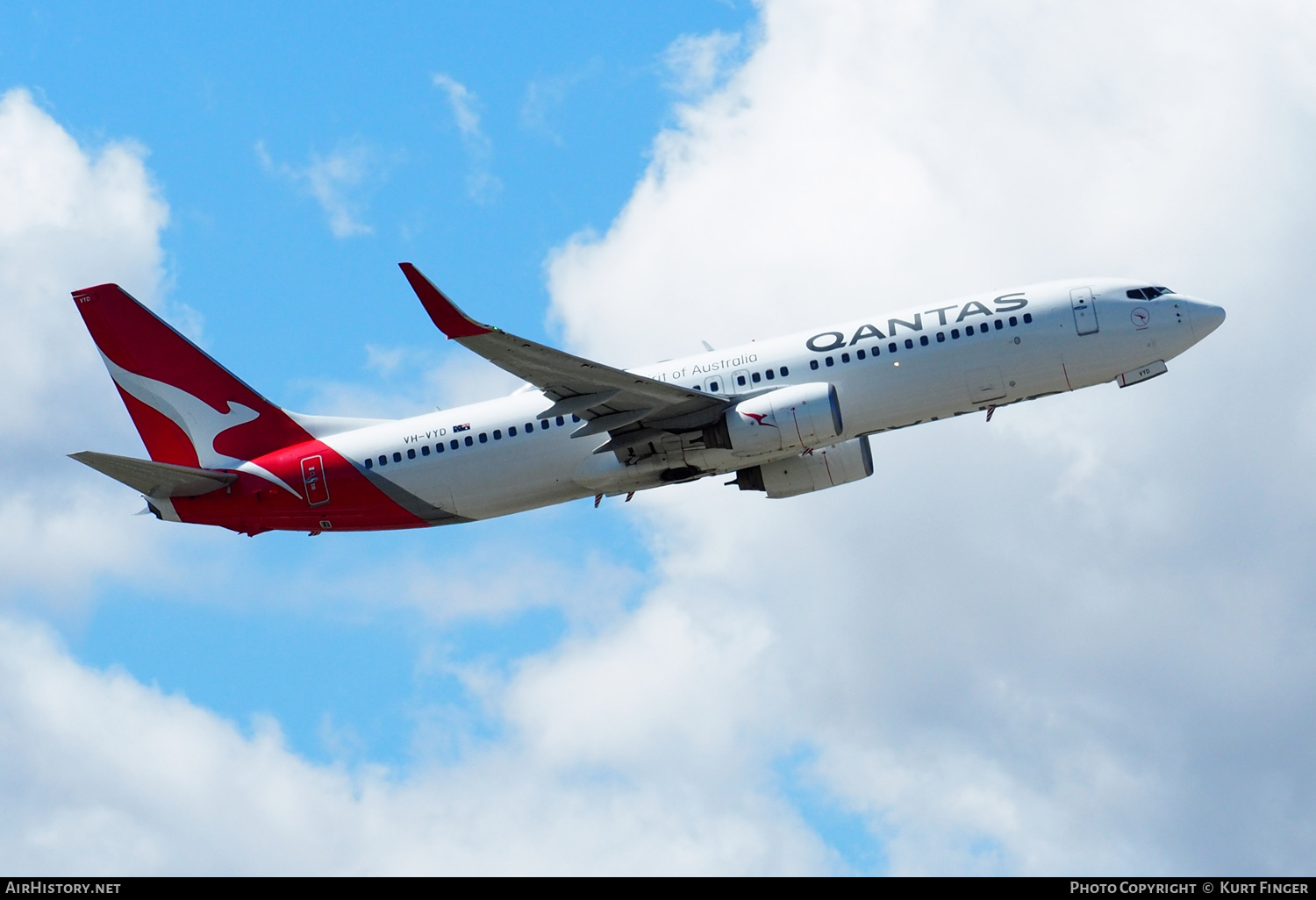 Aircraft Photo of VH-VYD | Boeing 737-838 | Qantas | AirHistory.net #495808