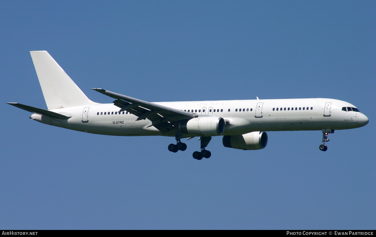 Aircraft Photo of G-STRZ | Boeing 757-258 | AirHistory.net #495855