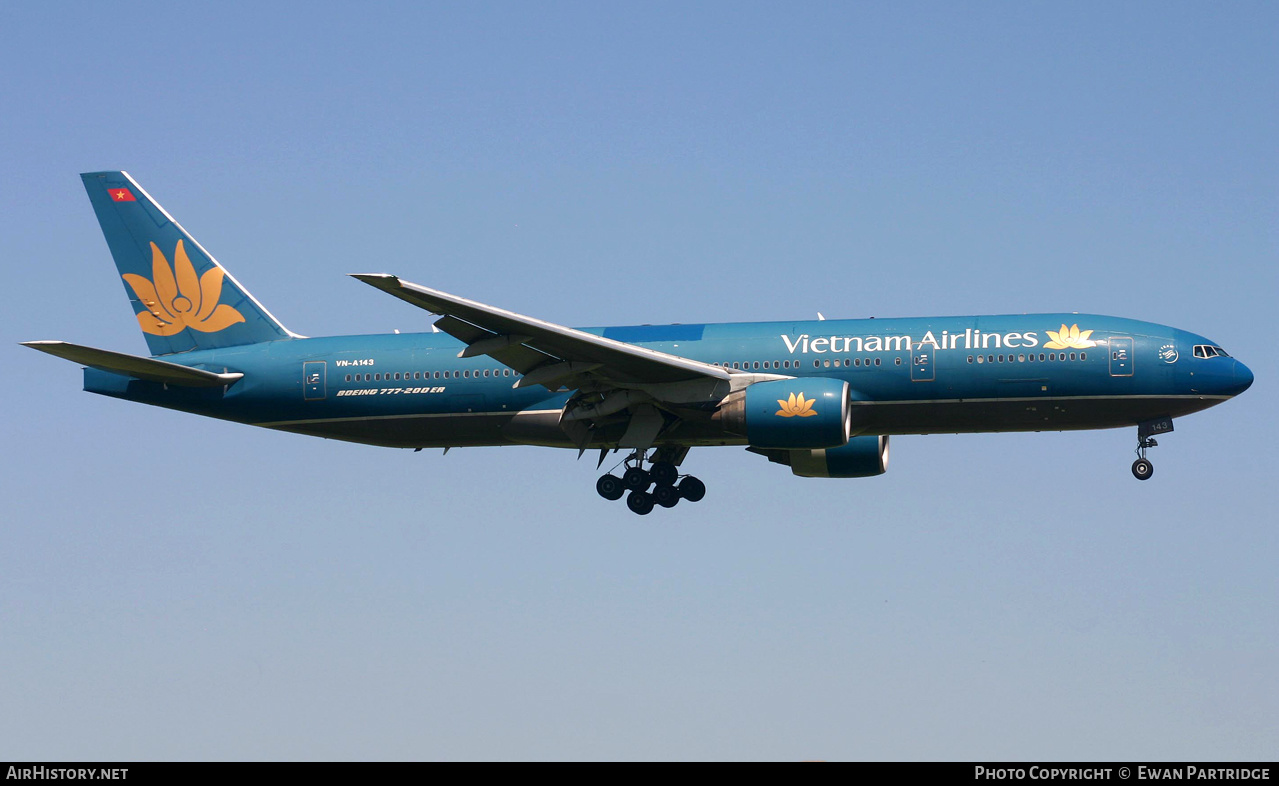 Aircraft Photo of VN-A143 | Boeing 777-26K/ER | Vietnam Airlines | AirHistory.net #495858