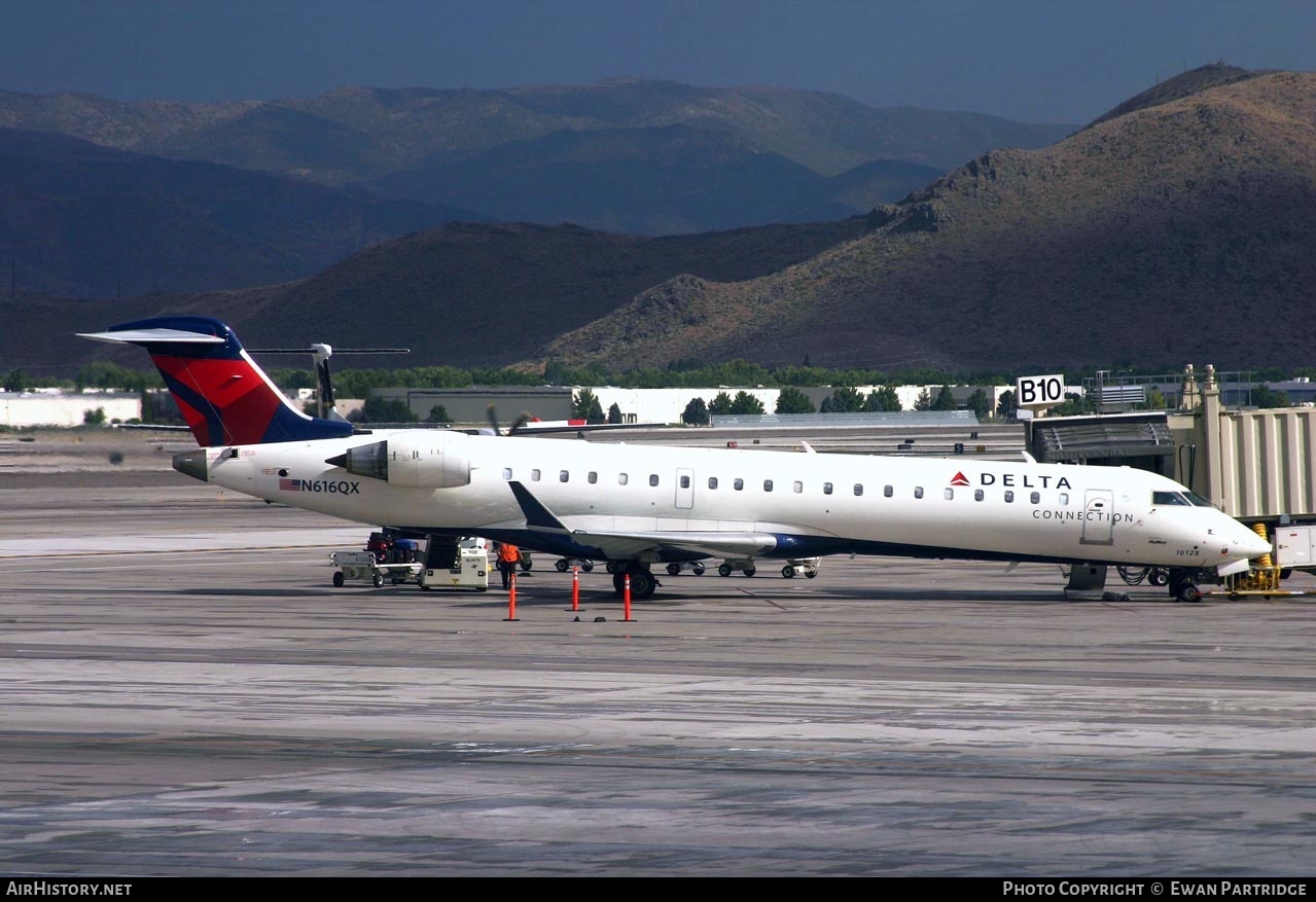 Aircraft Photo of N616QX | Bombardier CRJ-701 (CL-600-2C10) | Delta Connection | AirHistory.net #495868