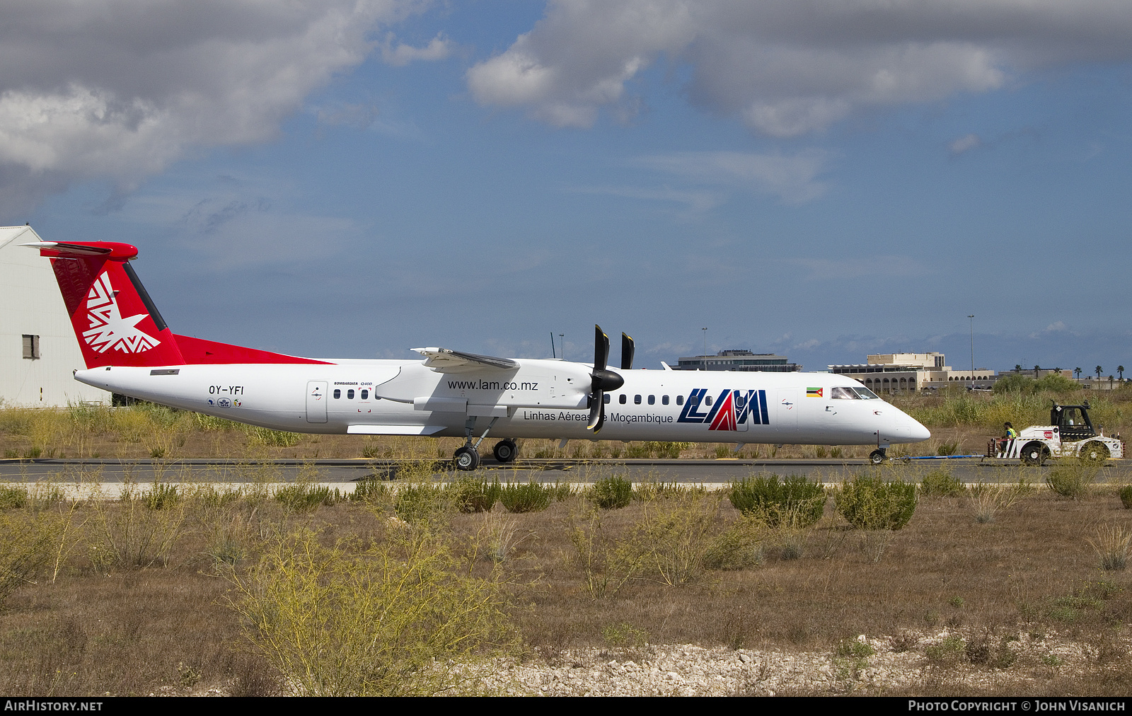 Aircraft Photo of OY-YFI | Bombardier DHC-8-402 Dash 8 | LAM - Linhas Aéreas de Moçambique | AirHistory.net #495991