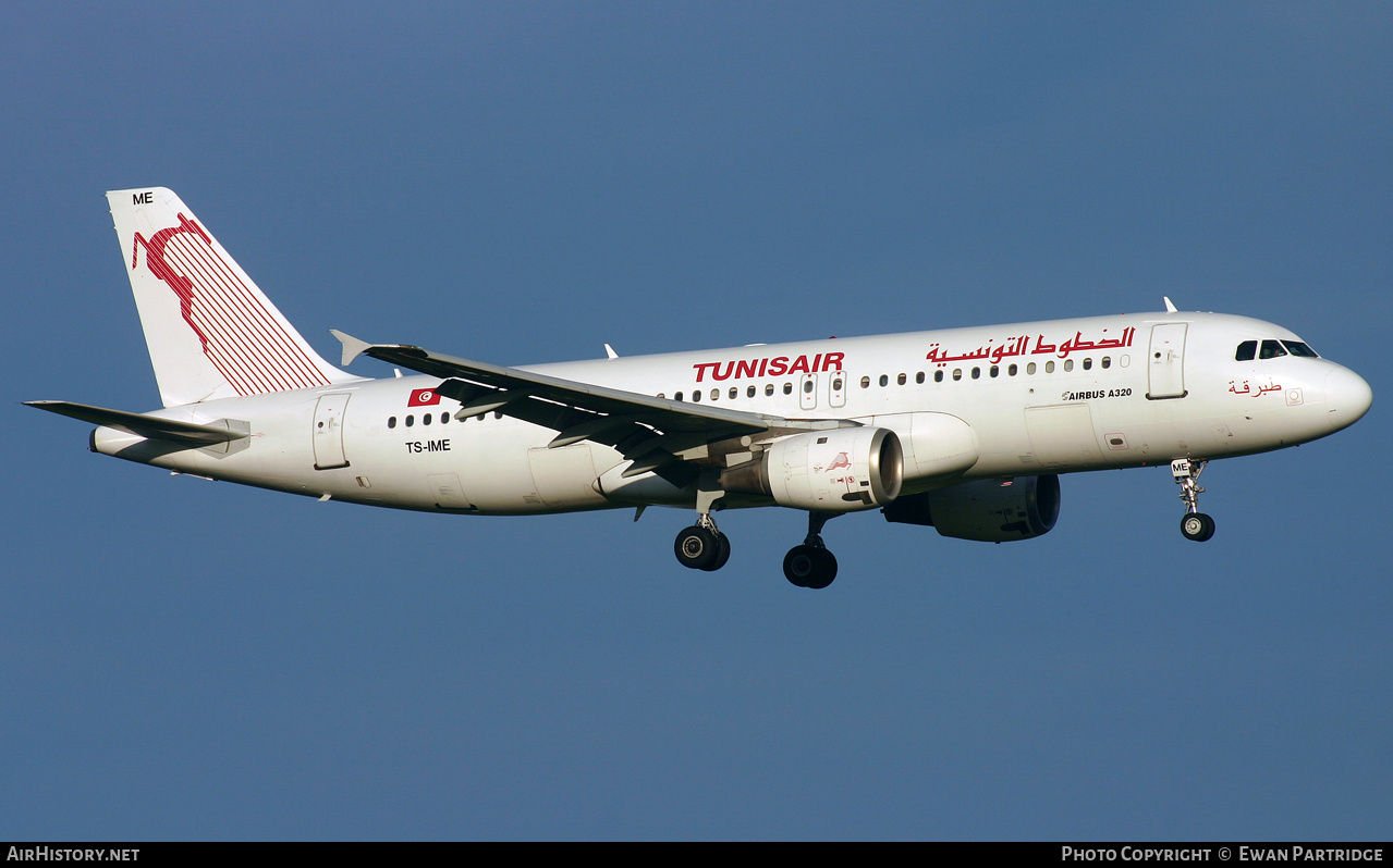 Aircraft Photo of TS-IME | Airbus A320-211 | Tunisair | AirHistory.net #496027
