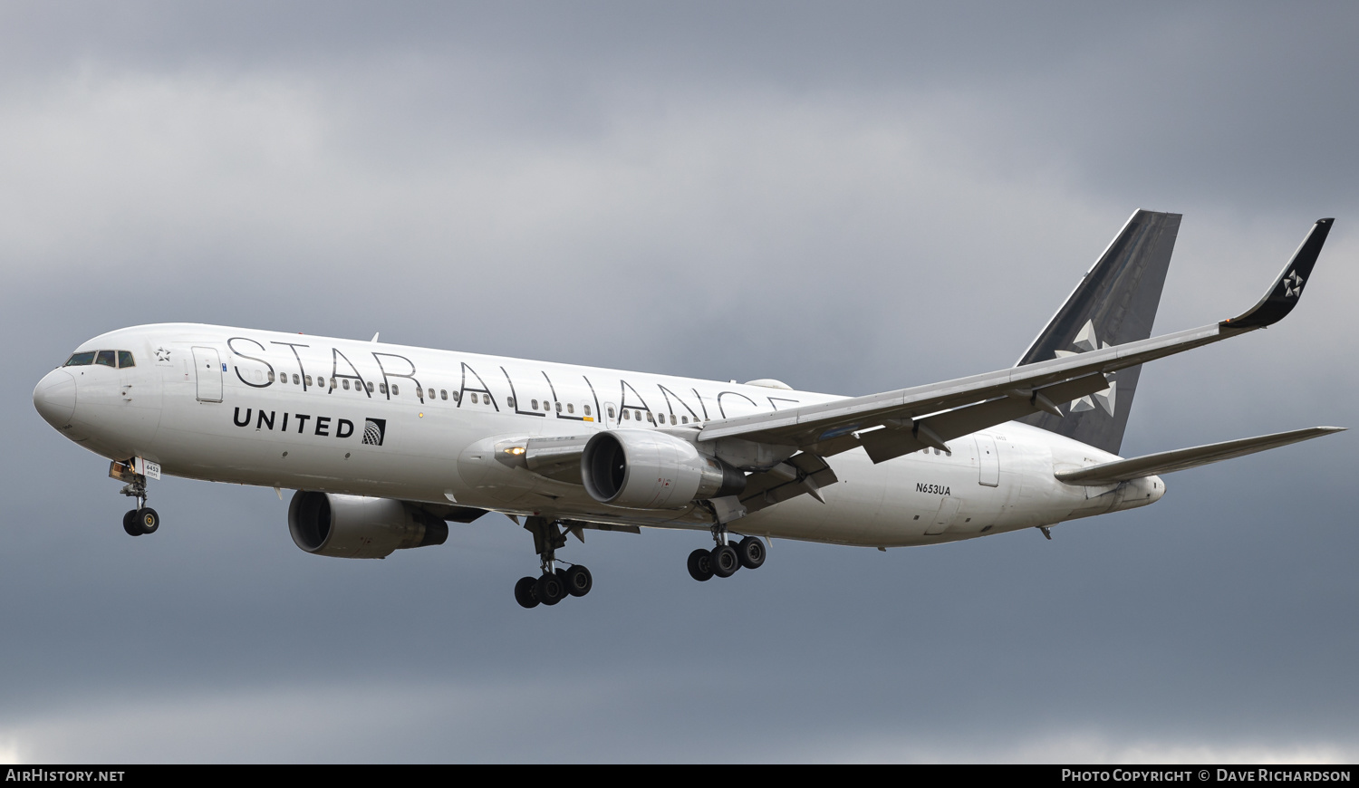 Aircraft Photo of N653UA | Boeing 767-322/ER | United Airlines | AirHistory.net #496035