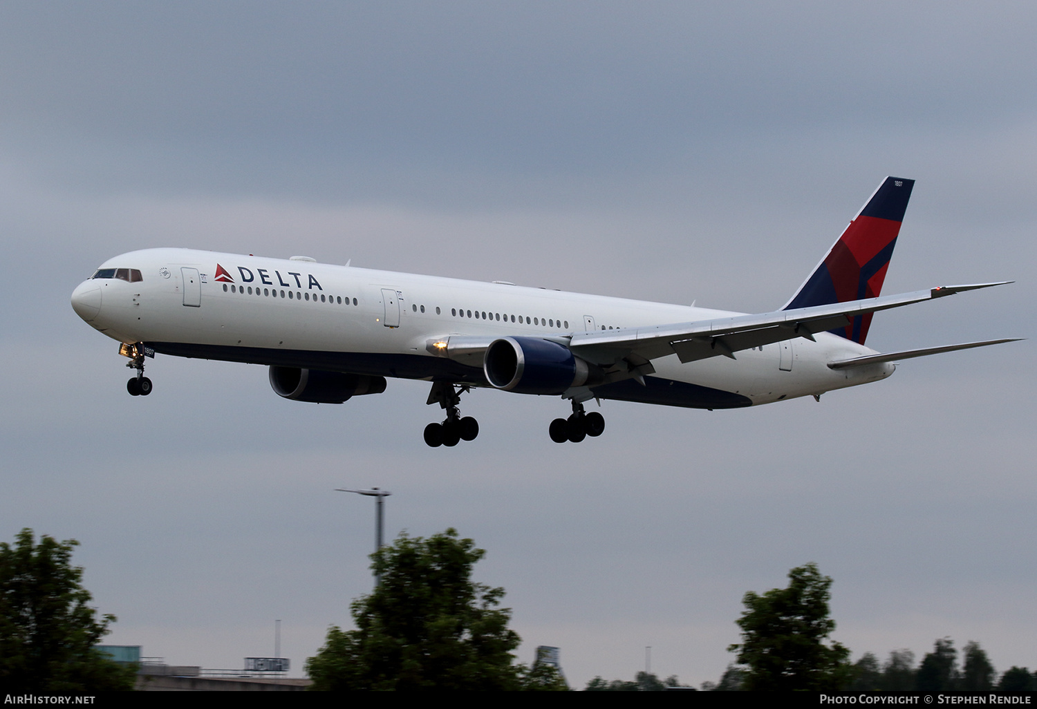 Aircraft Photo of N831MH | Boeing 767-432/ER | Delta Air Lines | AirHistory.net #496084