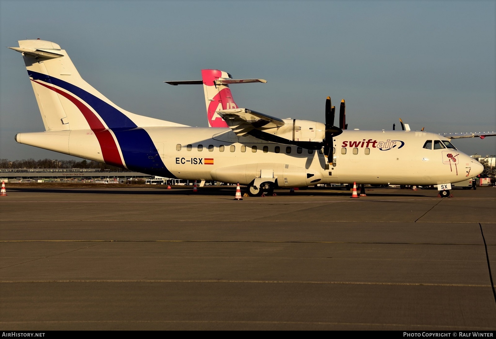 Aircraft Photo of EC-ISX | ATR ATR-42-300/F | Swiftair | AirHistory.net #496091