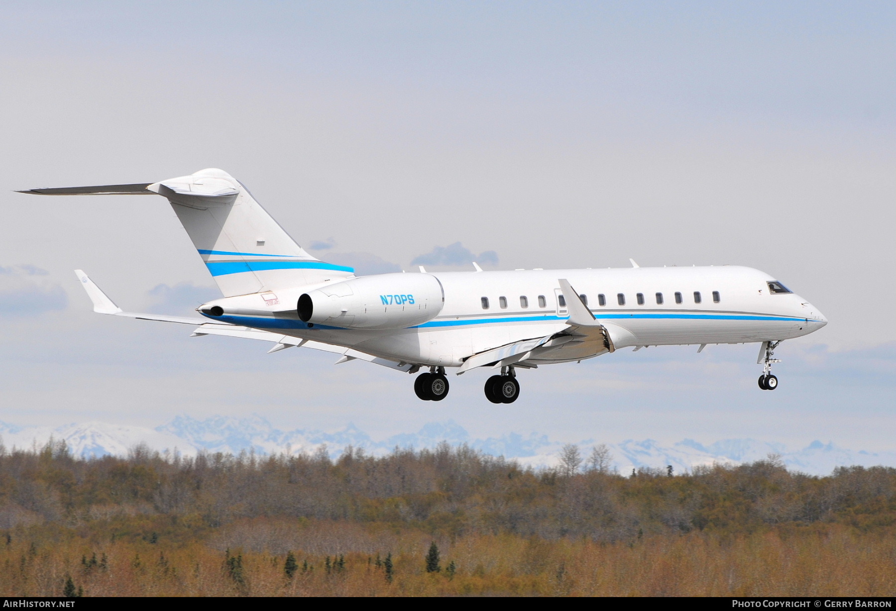 Aircraft Photo of N70PS | Bombardier Global Express (BD-700-1A10) | AirHistory.net #496093