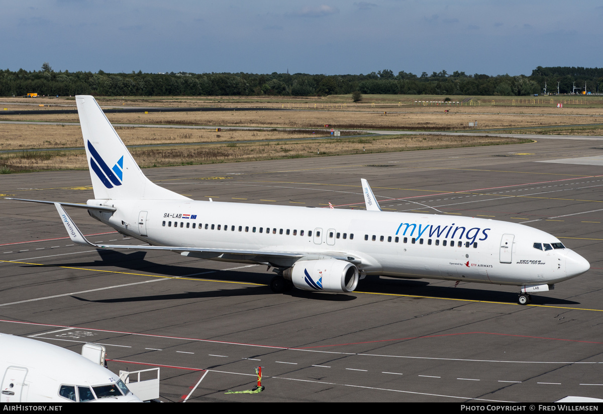 Aircraft Photo of 9A-LAB | Boeing 737-8K5 | MyWings | AirHistory.net #496194