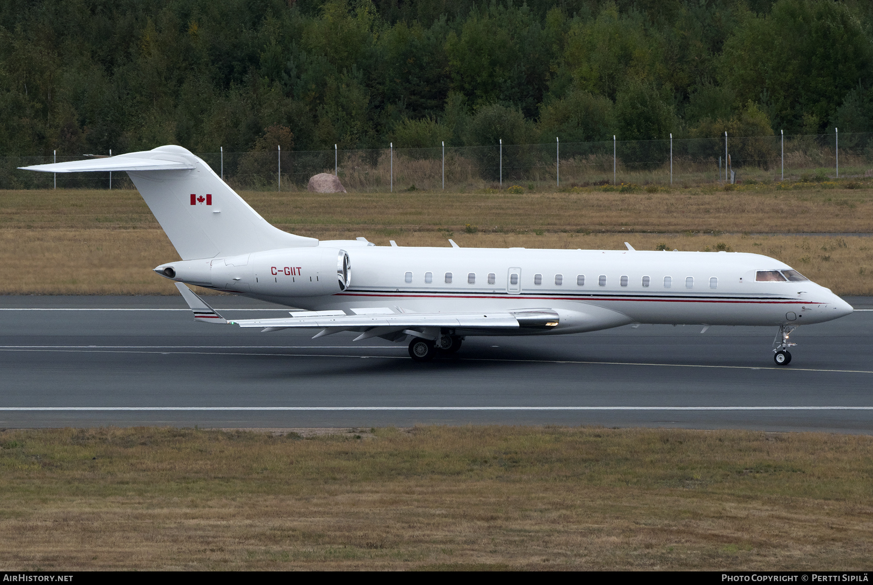 Aircraft Photo of C-GIIT | Bombardier Global 6000 (BD-700-1A10) | AirHistory.net #496247