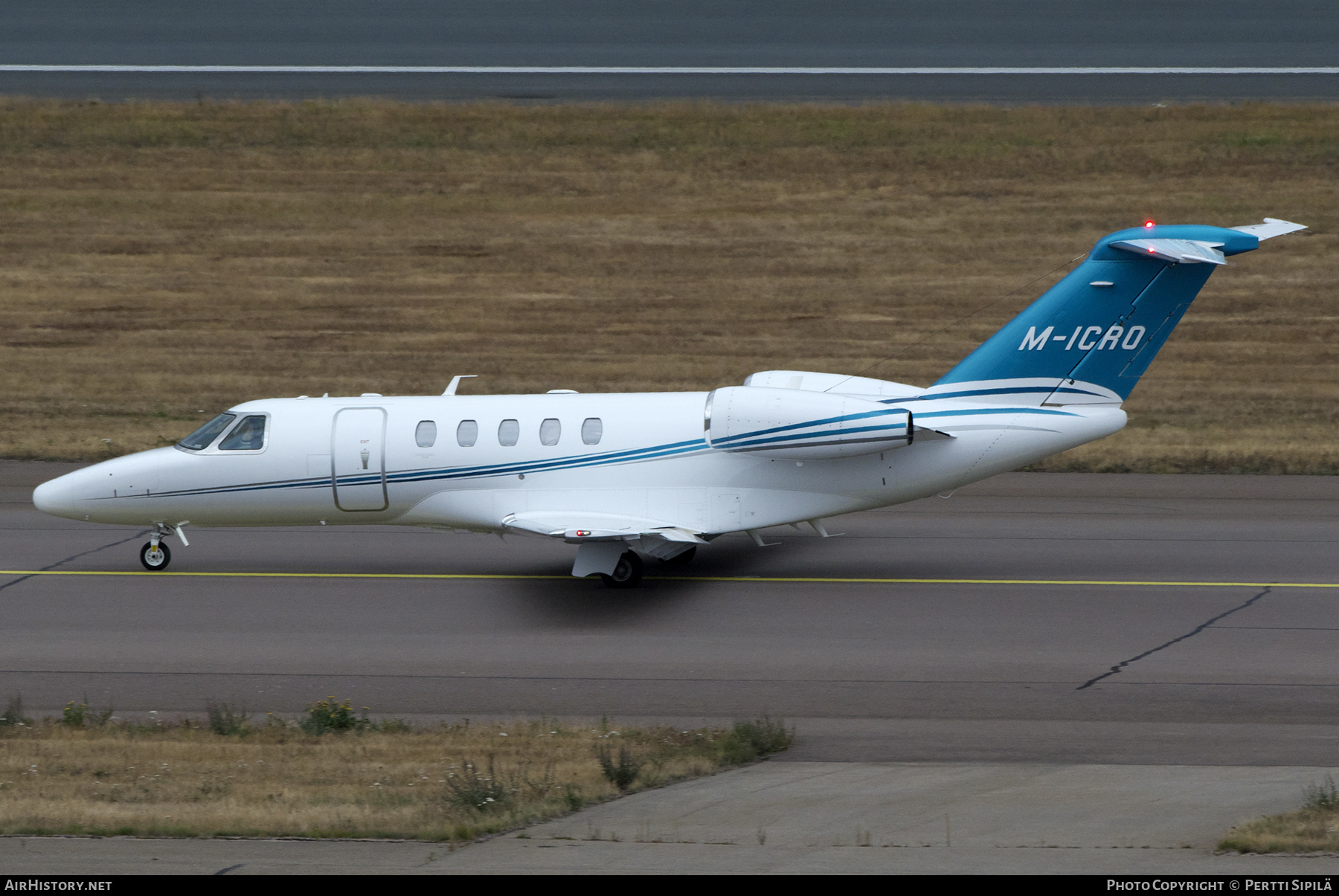 Aircraft Photo of M-ICRO | Cessna 525C CitationJet CJ4 | AirHistory.net #496274