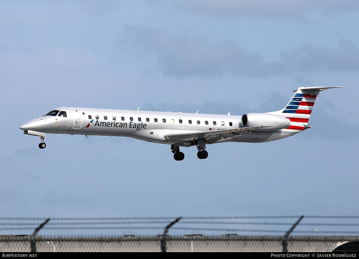 Aircraft Photo of N659AE | Embraer ERJ-145LR (EMB-145LR) | American Eagle | AirHistory.net #496311