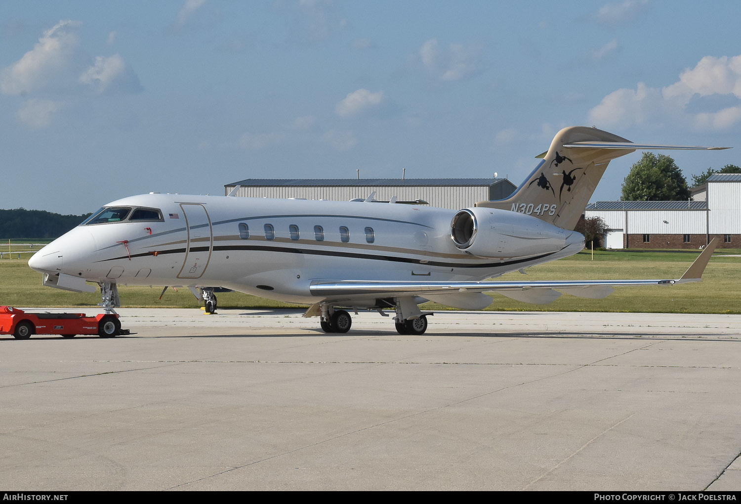 Aircraft Photo of N304PS | Bombardier Challenger 300 (BD-100-1A10) | Duck Pond Aviation | AirHistory.net #496467