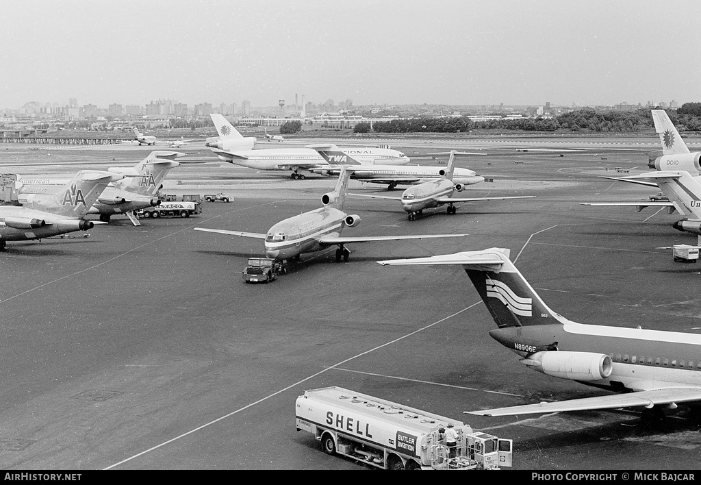 Airport photo of New York - La Guardia (KLGA / LGA) in New York, United States | AirHistory.net #496483
