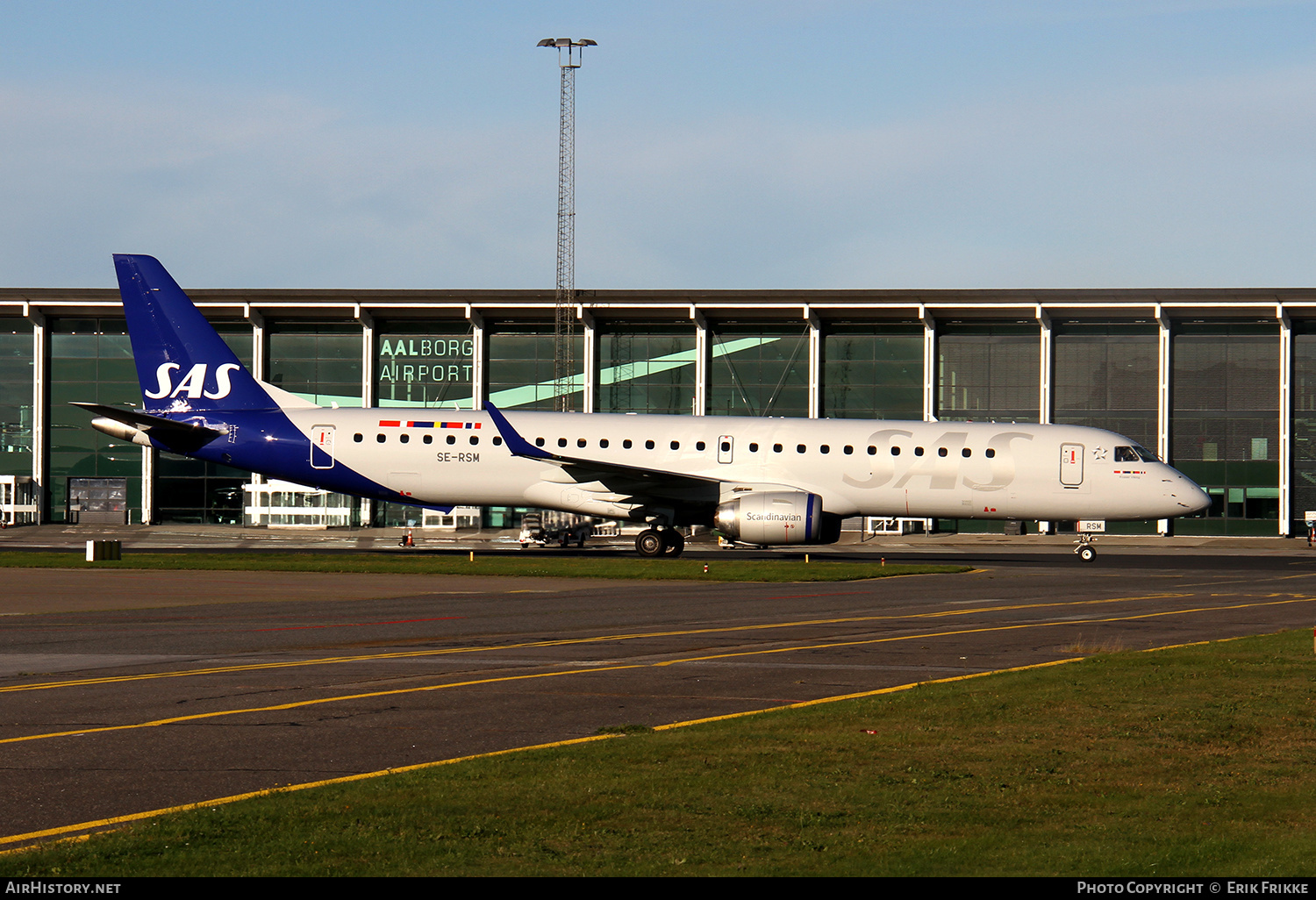 Aircraft Photo of SE-RSM | Embraer 195LR (ERJ-190-200LR) | Scandinavian Airlines - SAS | AirHistory.net #496594