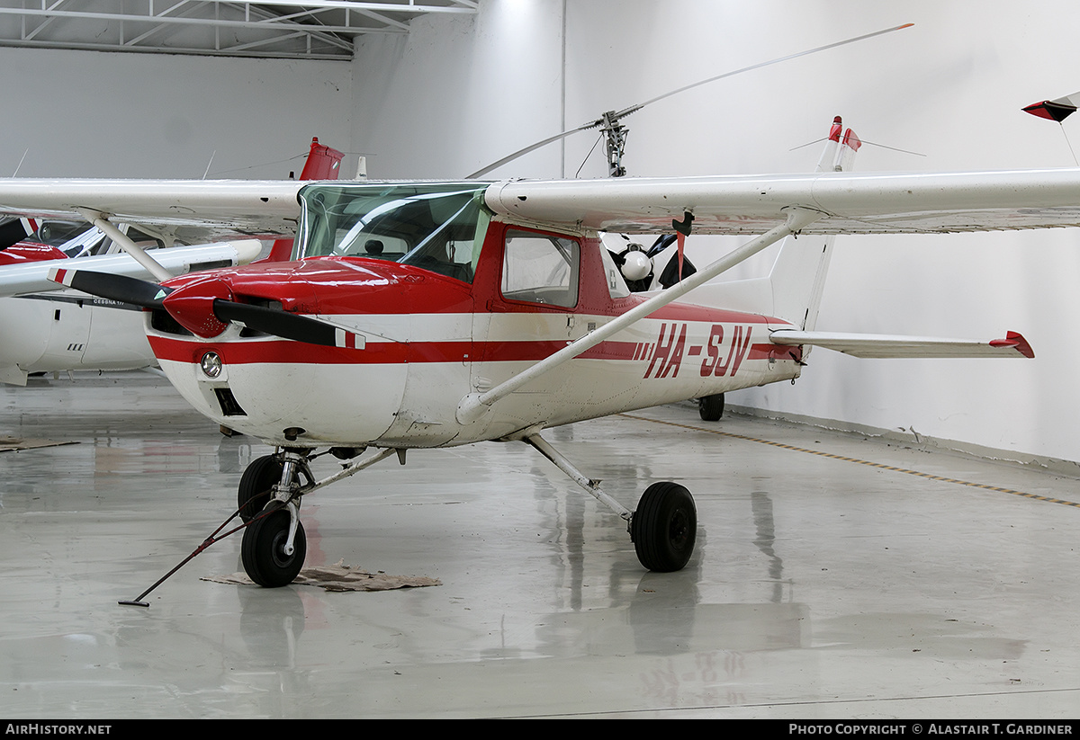 Aircraft Photo of HA-SJV | Cessna 150M | AirHistory.net #496662