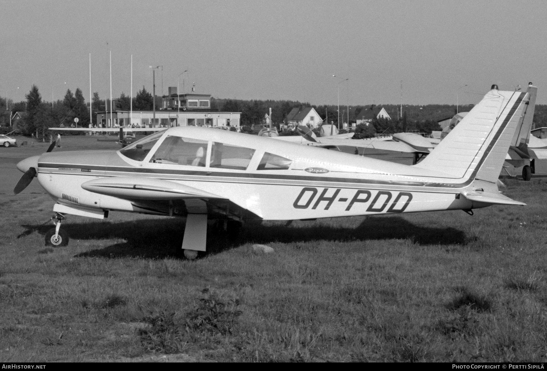Aircraft Photo of OH-PDD | Piper PA-28R-200 Cherokee Arrow B | AirHistory.net #496720
