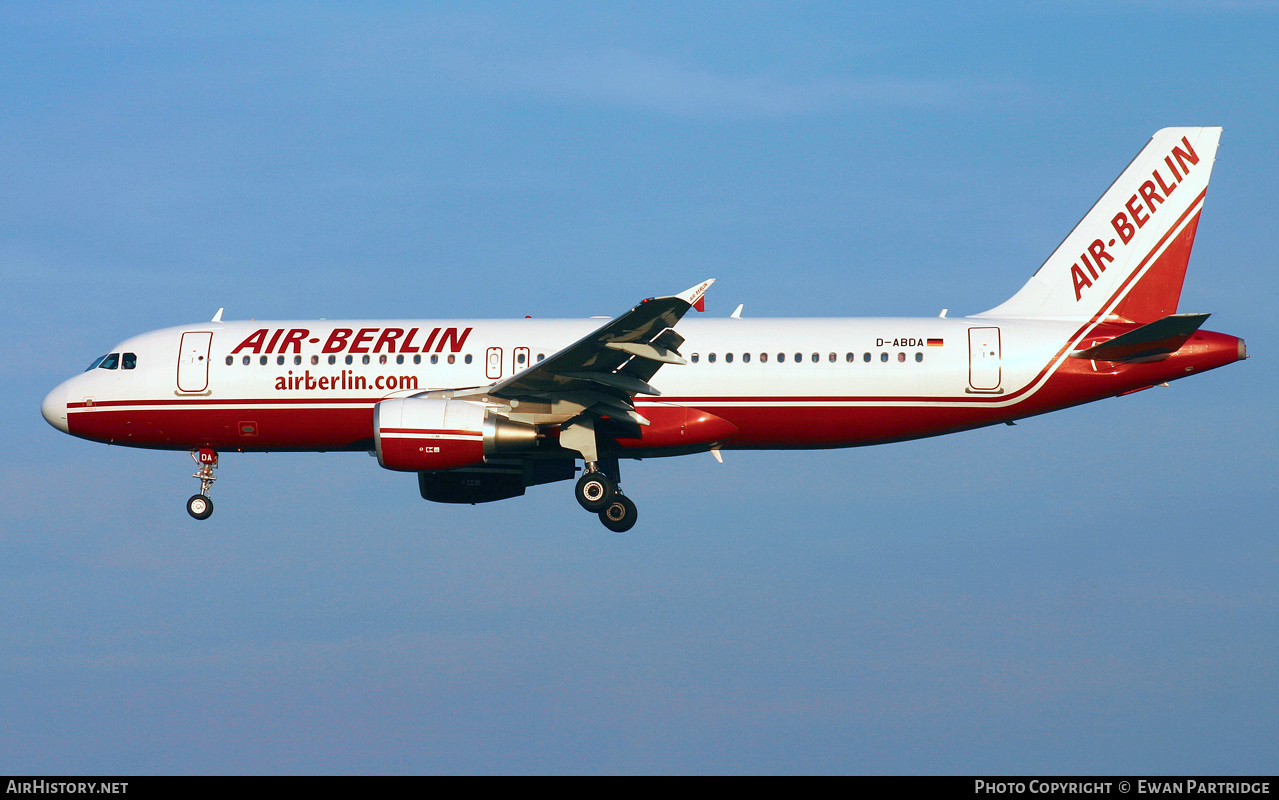 Aircraft Photo of D-ABDA | Airbus A320-214 | Air Berlin | AirHistory.net #496947