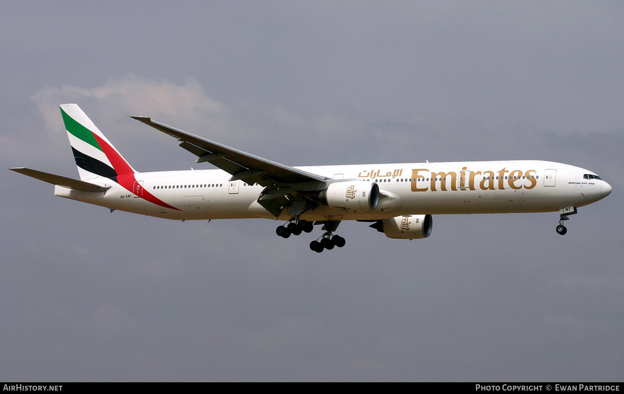 Aircraft Photo of A6-EMT | Boeing 777-31H | Emirates | AirHistory.net #496960