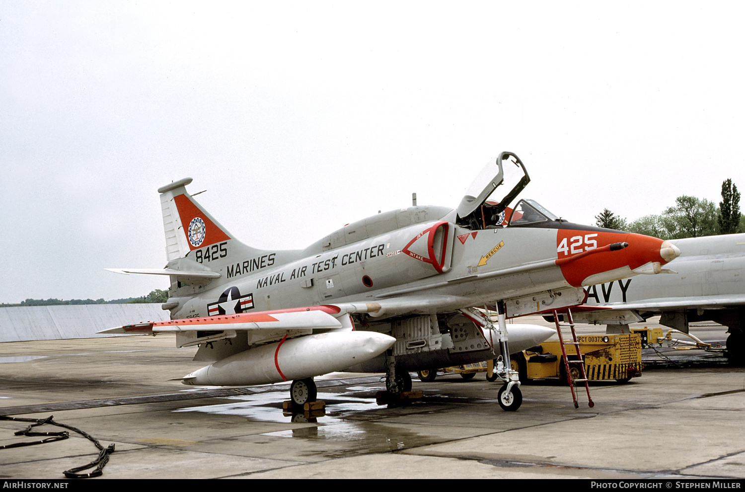 Aircraft Photo of 158425 / 8425 | McDonnell Douglas A-4M Skyhawk II | USA - Marines | AirHistory.net #497005