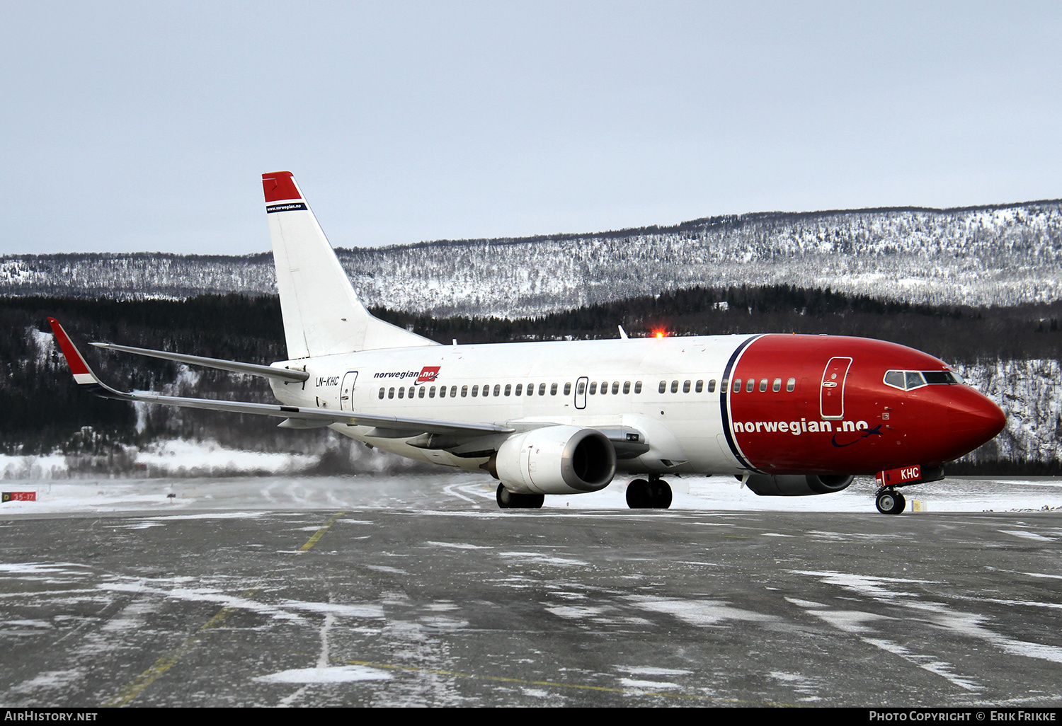 Aircraft Photo of LN-KHC | Boeing 737-31S | Norwegian | AirHistory.net #497017