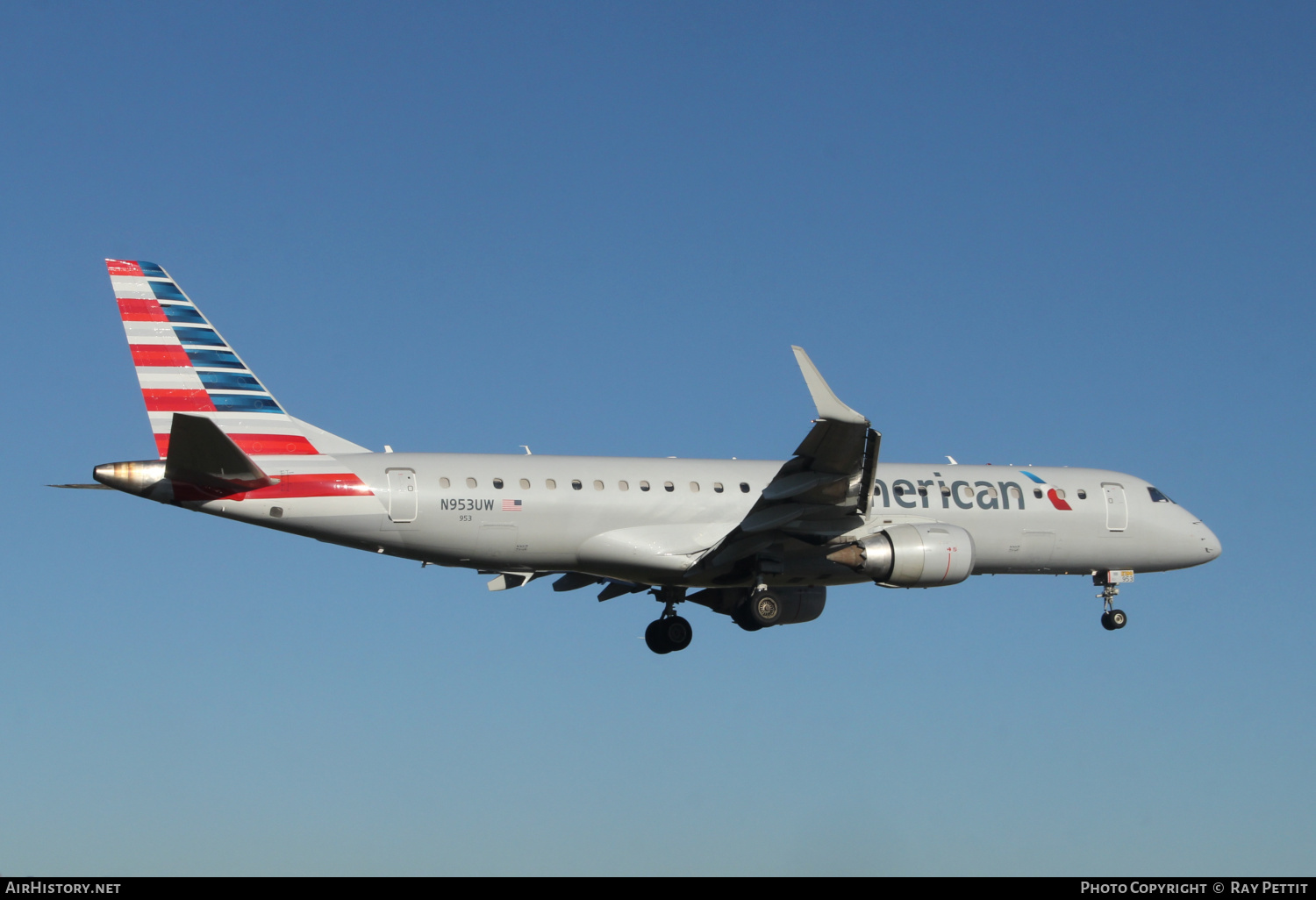 Aircraft Photo of N953UW | Embraer 190AR (ERJ-190-100IGW) | American Airlines | AirHistory.net #497199