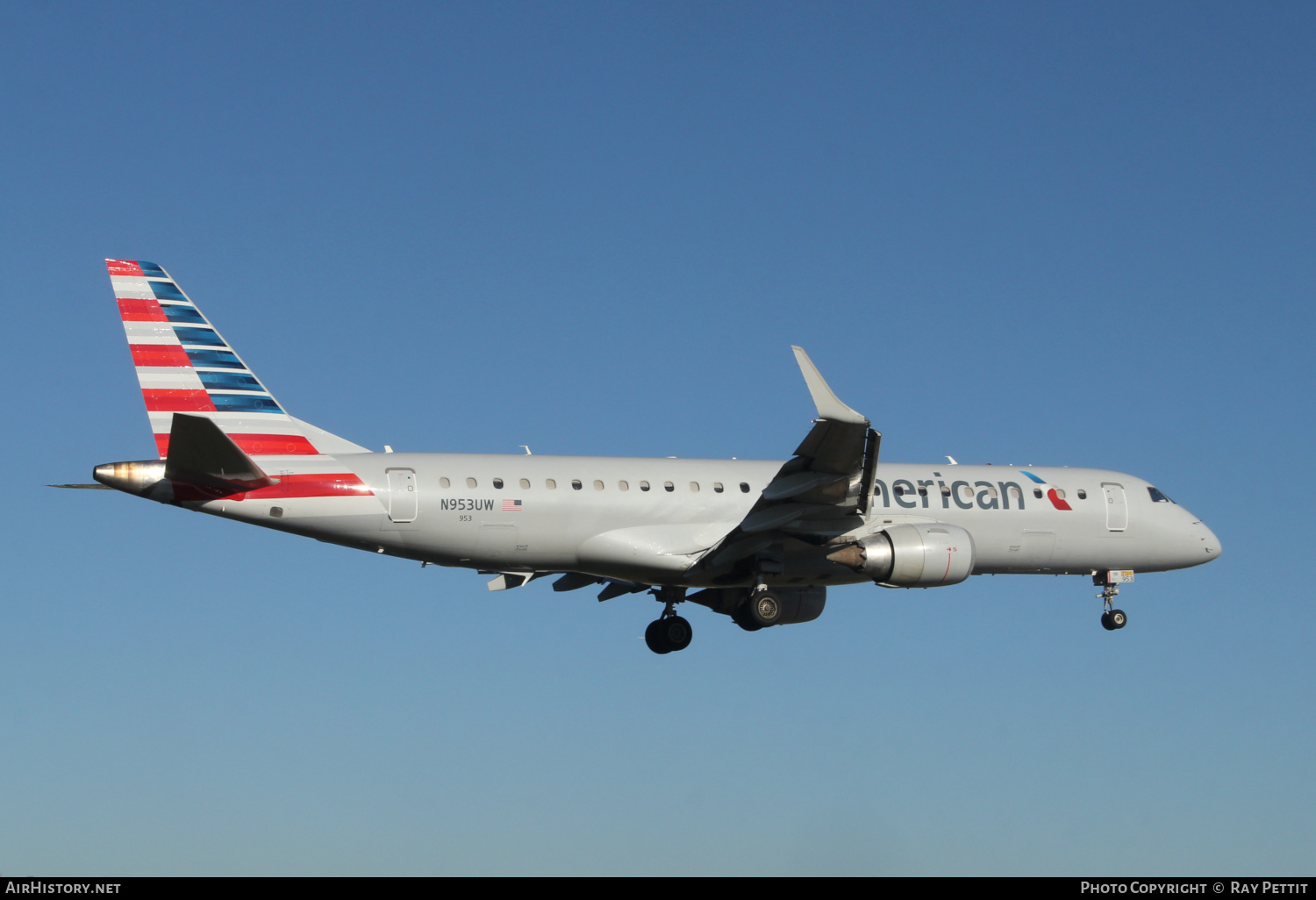 Aircraft Photo of N953UW | Embraer 190AR (ERJ-190-100IGW) | American Airlines | AirHistory.net #497199